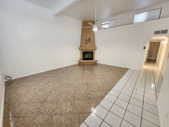 Photo - 2082 Pinecone Way