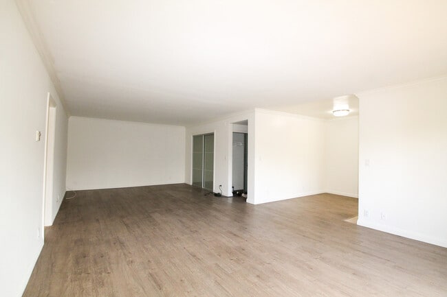 Photo - 14306 Riverside Dr