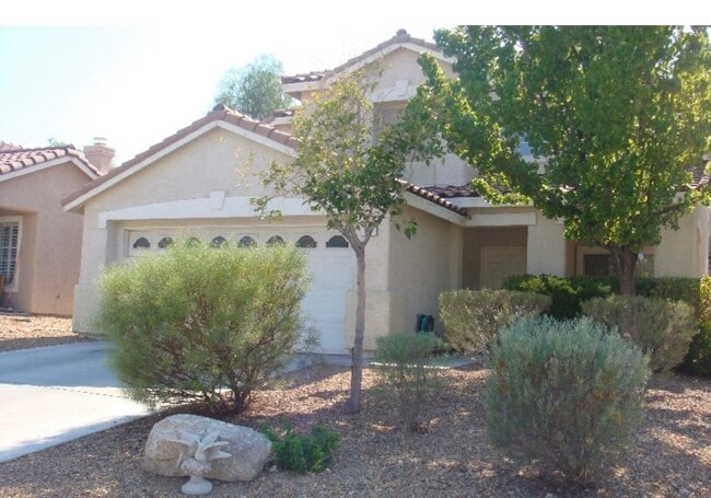 Building Photo - 5 Spur Cross Cir Rental
