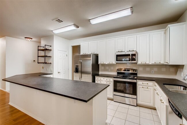 Photo - 3217 Tehama Ct
