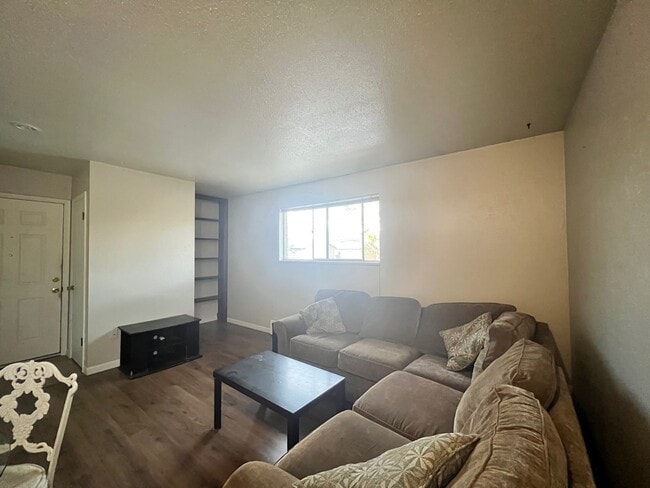 Photo - 1309 Burton Ct Unit 3