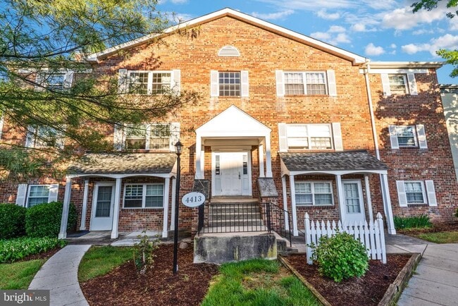 Building Photo - 4413 Romlon St Unit 301 Rental