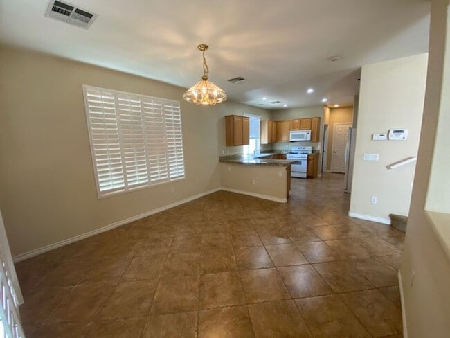 Photo - 8344 Eagle Port St