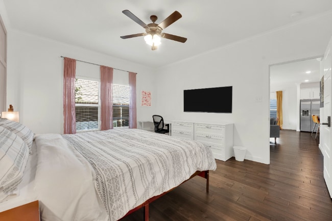 Photo - 2113 Paxton Way