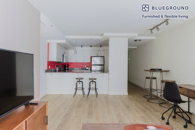 Photo - 330 3rd Ave W Unit FL4-ID765