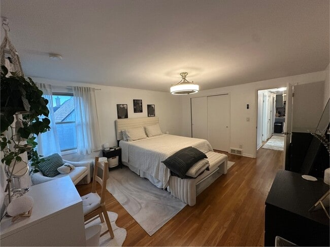 Photo - 4945A S Lake Dr Unidad A