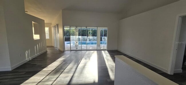 Photo - 5329 Kasper St