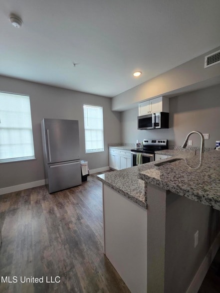 107 E Orchard Loop