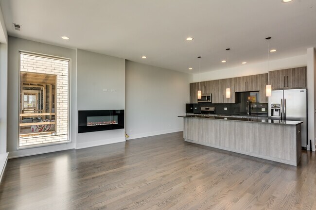 Photo - 2343 N Seeley Ave Unit 2A