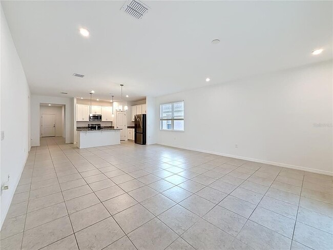 Photo - 418 Quayside Ave