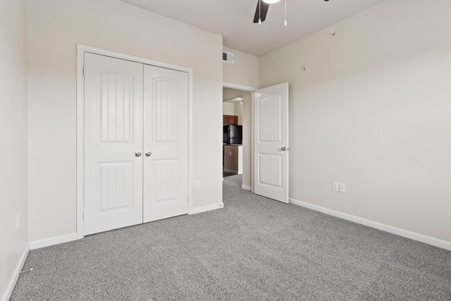 Photo - Silverado Apartments