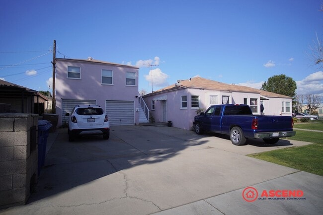 Photo - 2301 Olympic Dr Unit 3