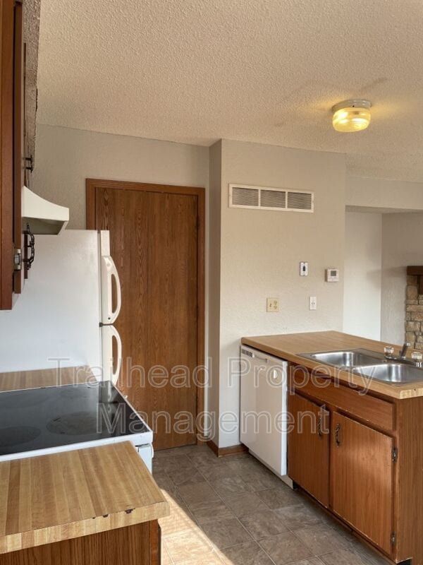 Photo - 8704 NW 82 Terrace Unidad B