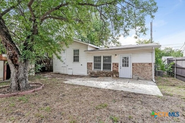 Building Photo - 607 Lovera Blvd