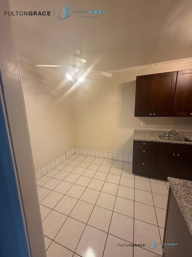 Photo - 2617 W Gunnison St Unit 2621-N2