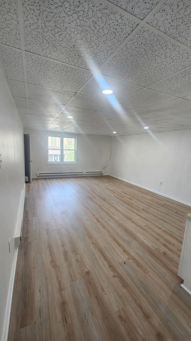 Photo - 38 W Main St Unidad Upper