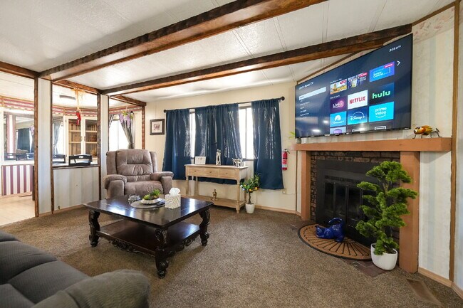 Photo - Stylish & Spacious 2-Bedroom Mobile Home Unidad 3