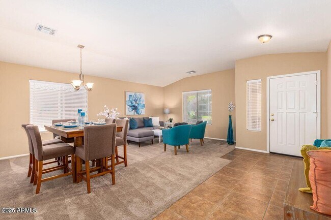 Photo - 632 E Mule Train Trail