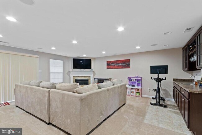 Photo - 68 Benford Ln