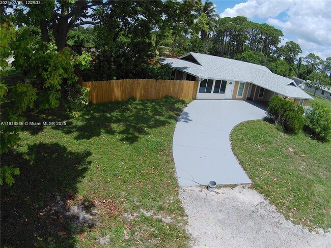 Photo - 2425 Mohawk Ave