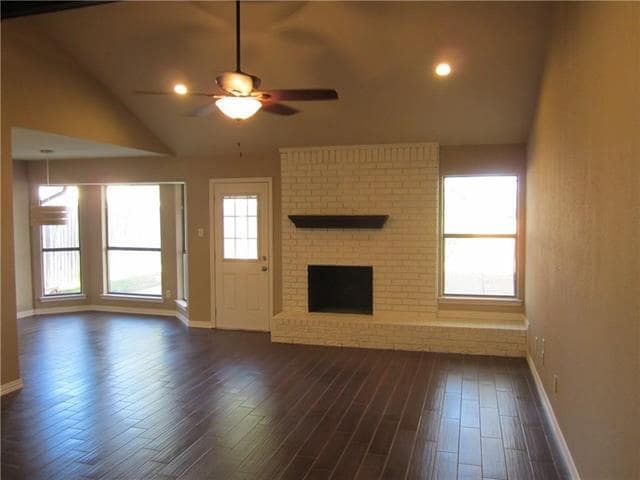 Photo - 209 Ginger Ln