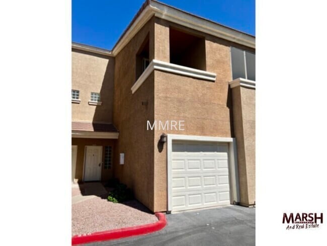 Building Photo - Very nice 2 bedroom condo in Mesa in a gat...