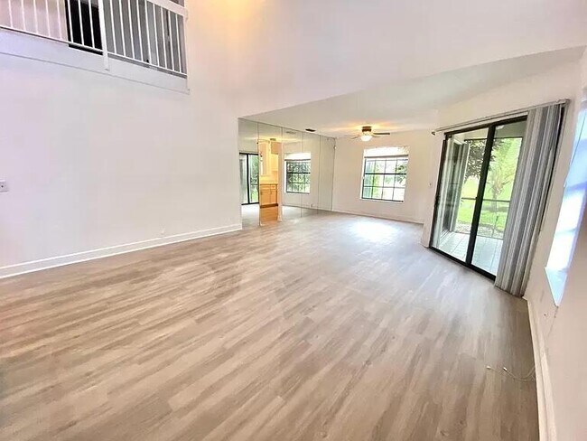 Photo - 1746 Harborside Cir