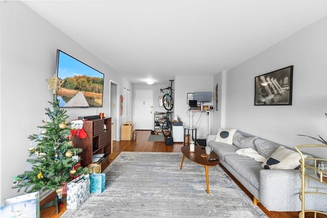 Photo - 225 St Pauls Ave Unidad 7T