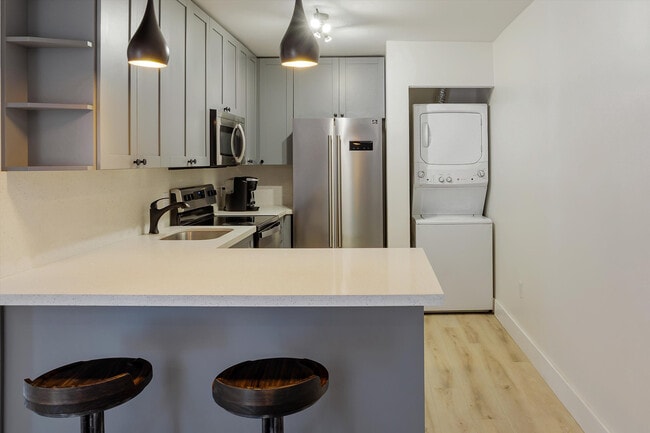 Kitchen - 2727 NW 17th Ter Unit MIAMI RIVER CHIC