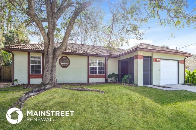 Photo - 1084 Thompson Rd SW