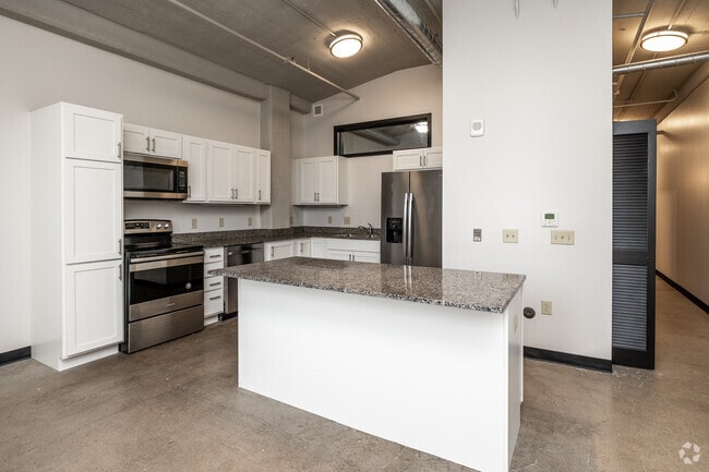 2BR, 2BA - 1,040SF - Kitchen