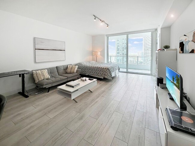 Building Photo - 1080 Brickell Ave Unit 2305 Rental