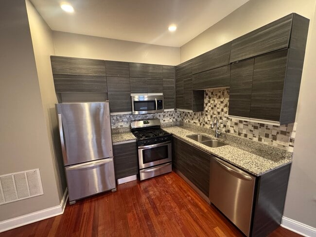 Photo - 4518 S Indiana Ave Unit 2