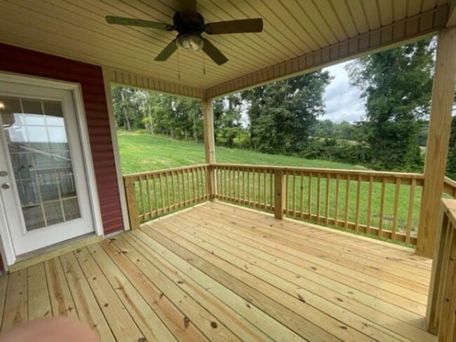 Photo - 3 Bedroom 2 Bathroom Home!