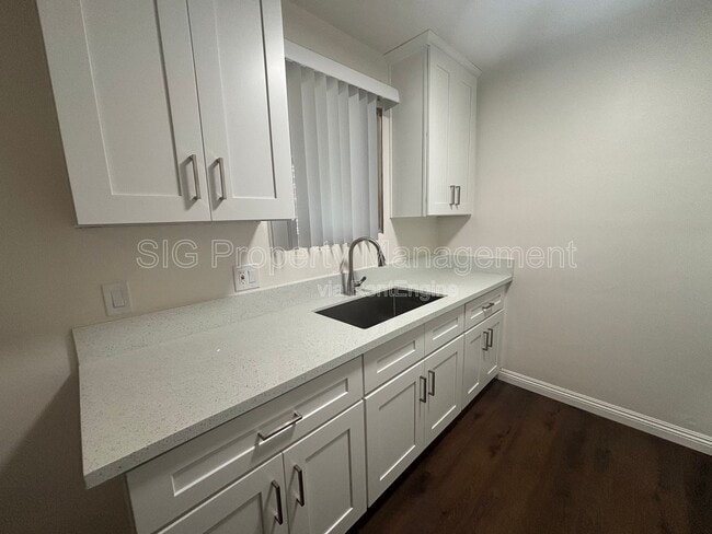 Photo - 10424 Parr Ave Unit #E