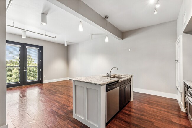 Photo - 1000 Lipscomb St Unit 308