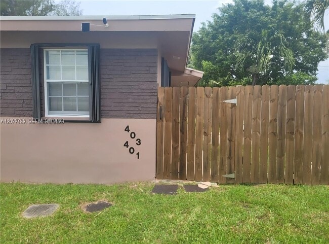 Photo - 401 SW 4th Terrace Unit 403