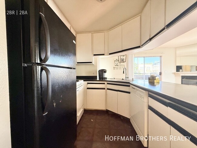 Building Photo - 7349 Balboa Blvd Unit 1