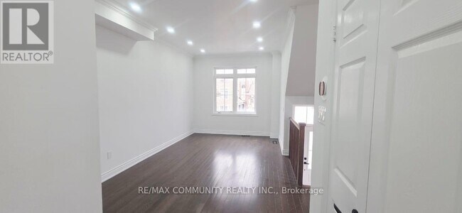 Photo - 50 Rockman Cres