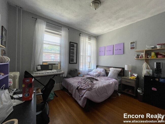 Building Photo - 11 Park St Unit 6 Rental