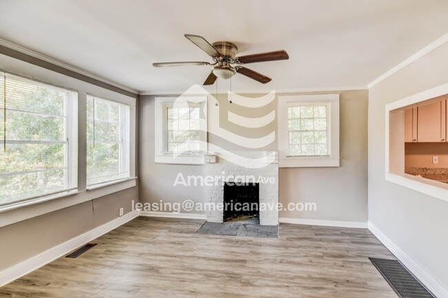 Photo - 907 47th Way S