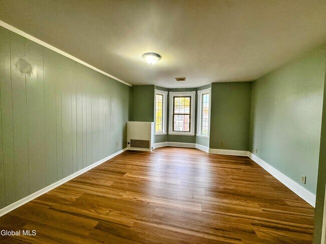 Photo - 838 Lancaster St Unit 2