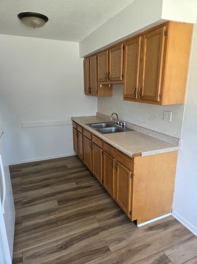 Photo - 1716 E 80th St Unit Apt 2