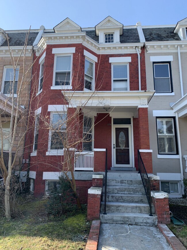 Photo - 1350 Spring Road Northwest