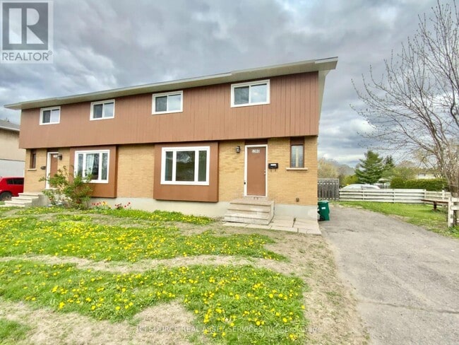 Photo - 1393 Claymor Ave