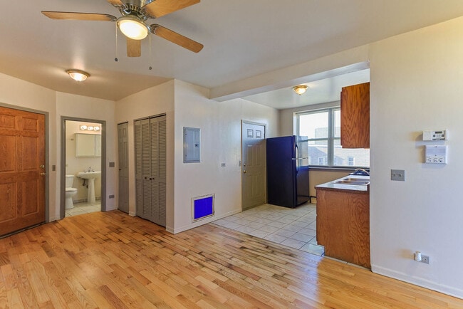 Photo - 4024 W Division St Unit 303