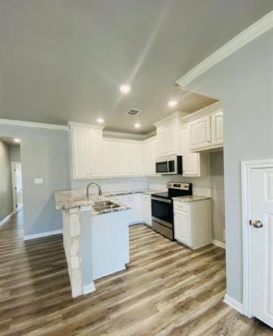 Photo - 716 S Main St