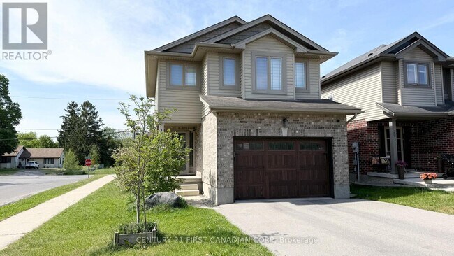 Photo - 197 Baxter St