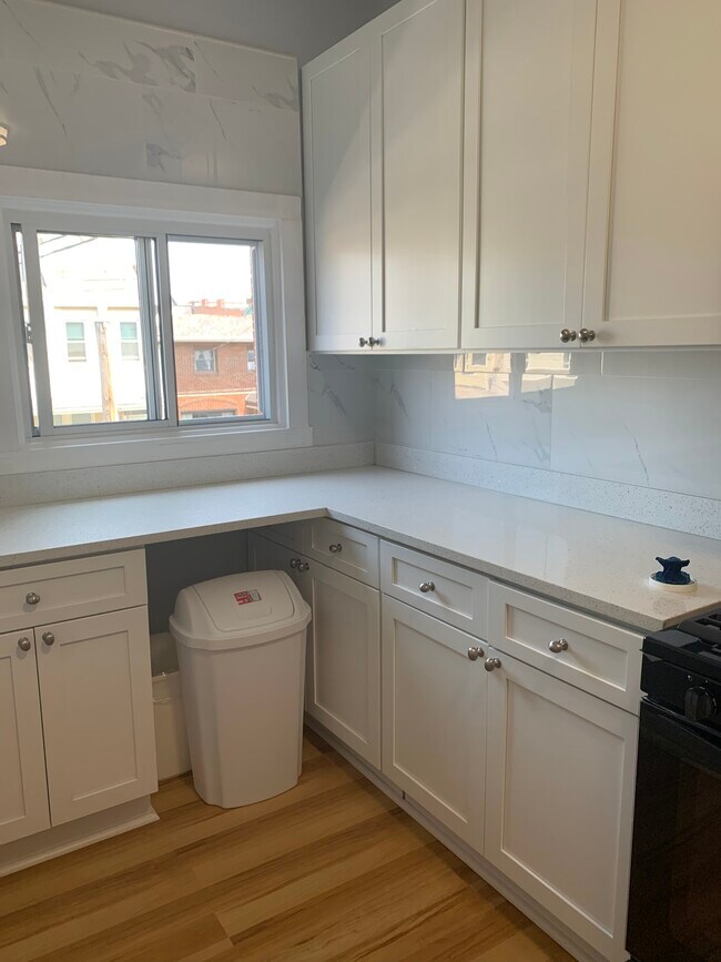 Photo - 316 Meyran Ave