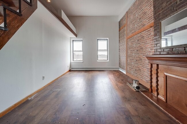 Building Photo - 1093 Summit Ave Unit 11 Rental